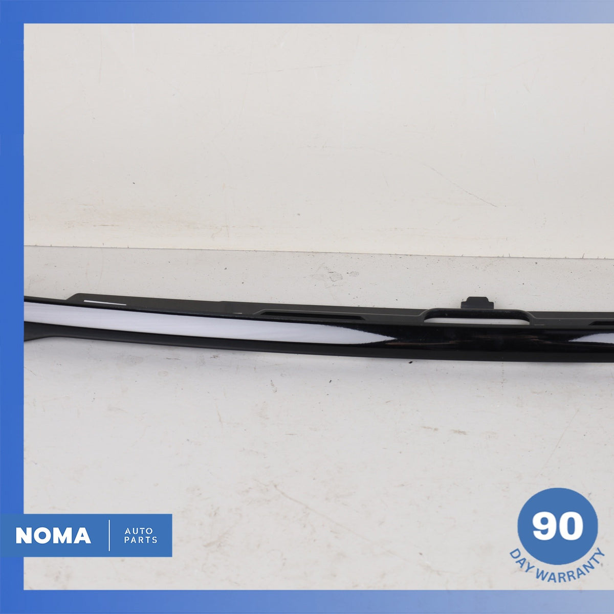 14-22 Range Rover Sport L494 Trunk Bezel License Plate Molding DK6240406DA OEM - photo 4