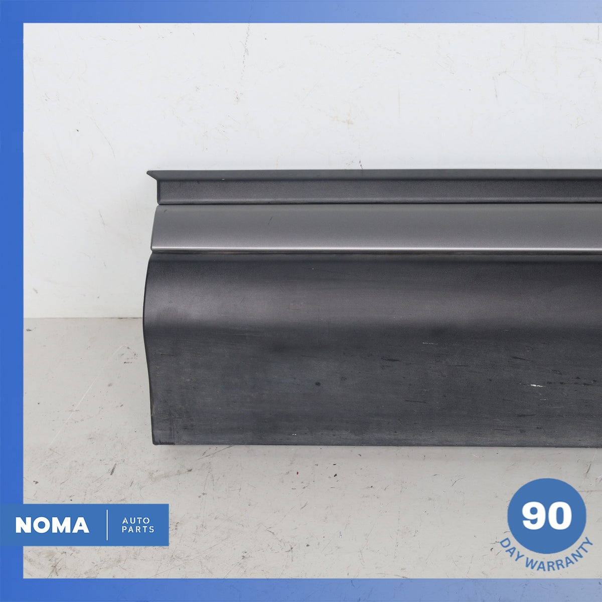 12-19 Range Rover Evoque L538 4DR Front Right Door Lower Molding OEM - photo 5