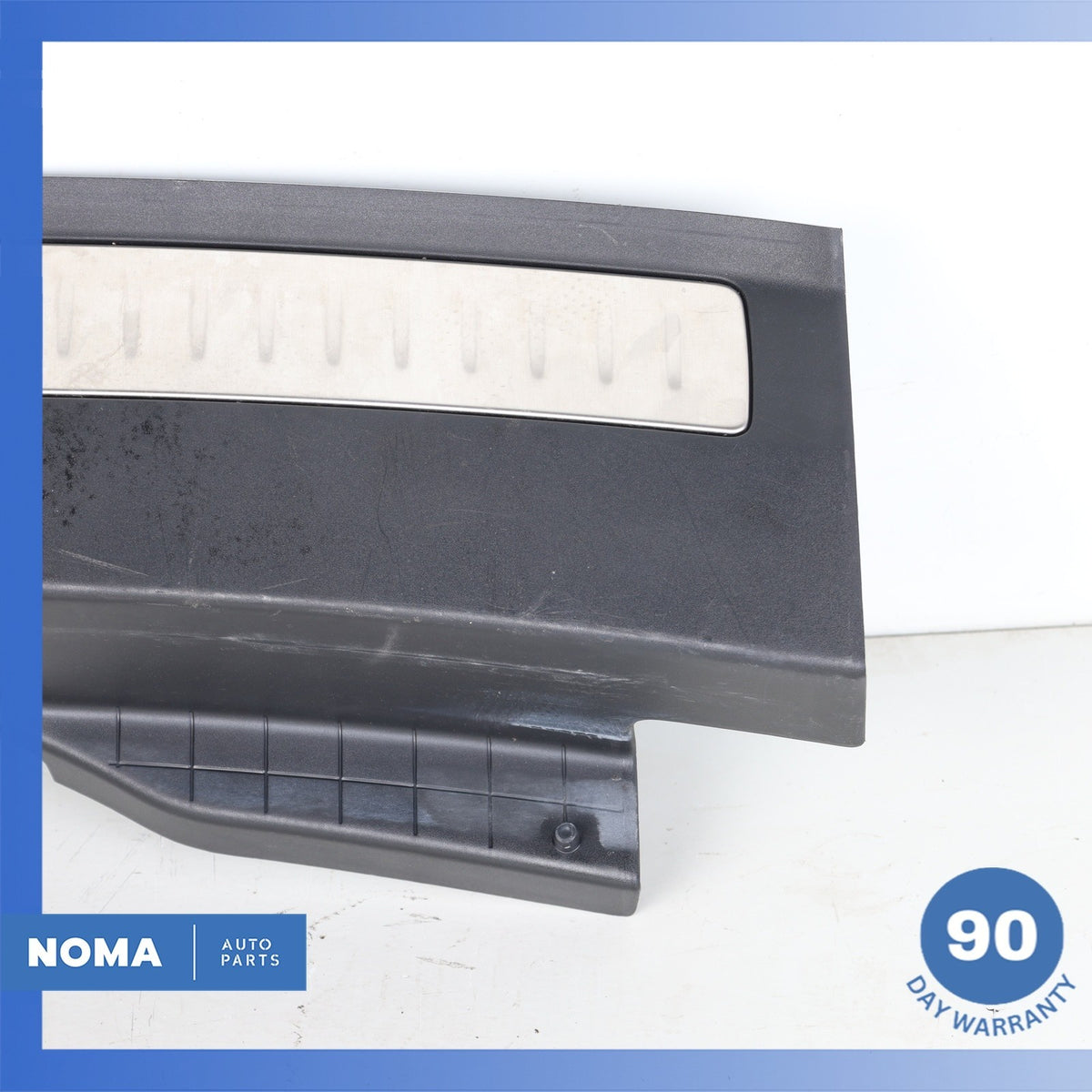 18-23 Range Rover Velar L560 Trunk Boot Entry Scuff Plate Lid Cover Trim OEM - photo 2