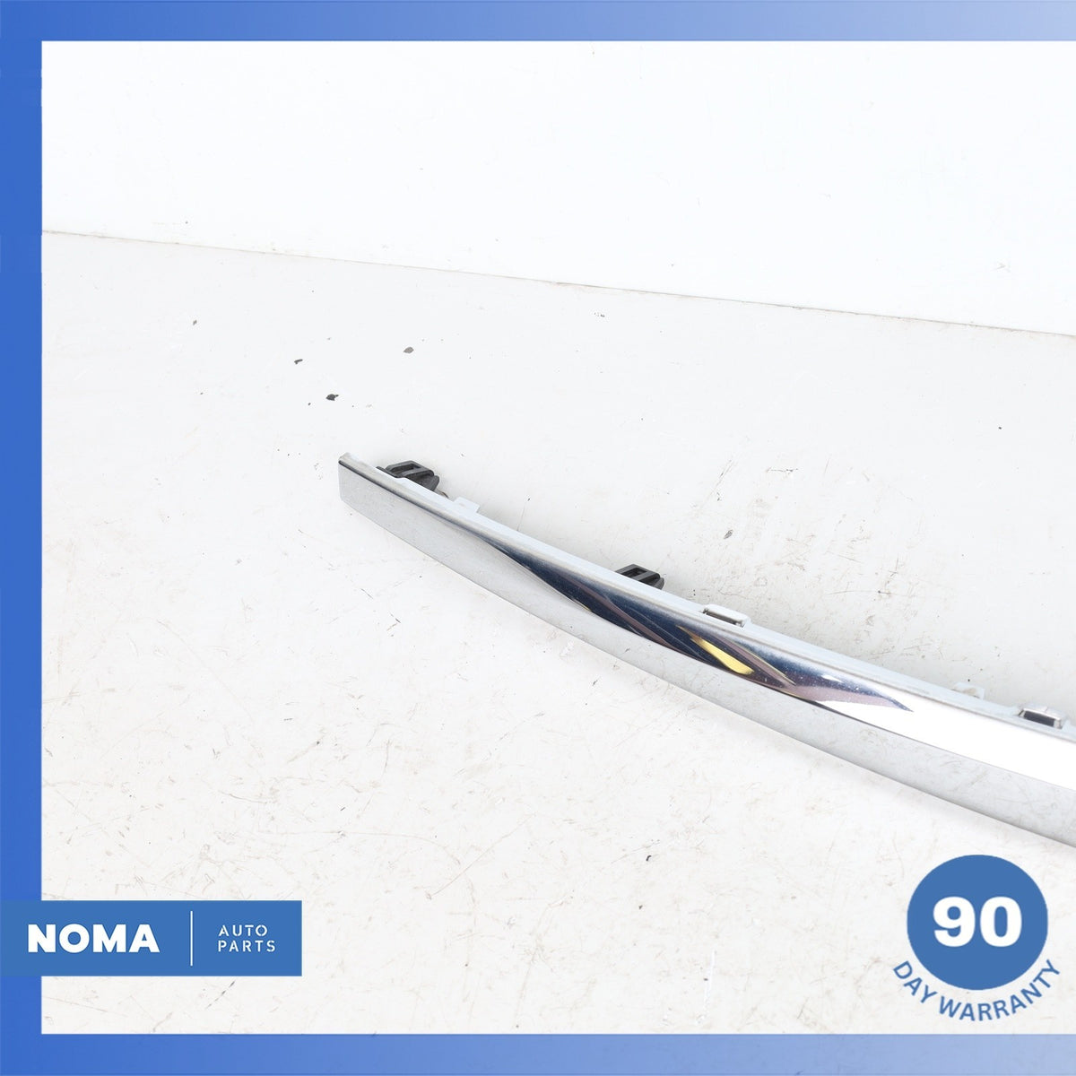BMW F07 535i 550i GT Trunk Boot Lid Door Molding 7211167 OEM - photo 6