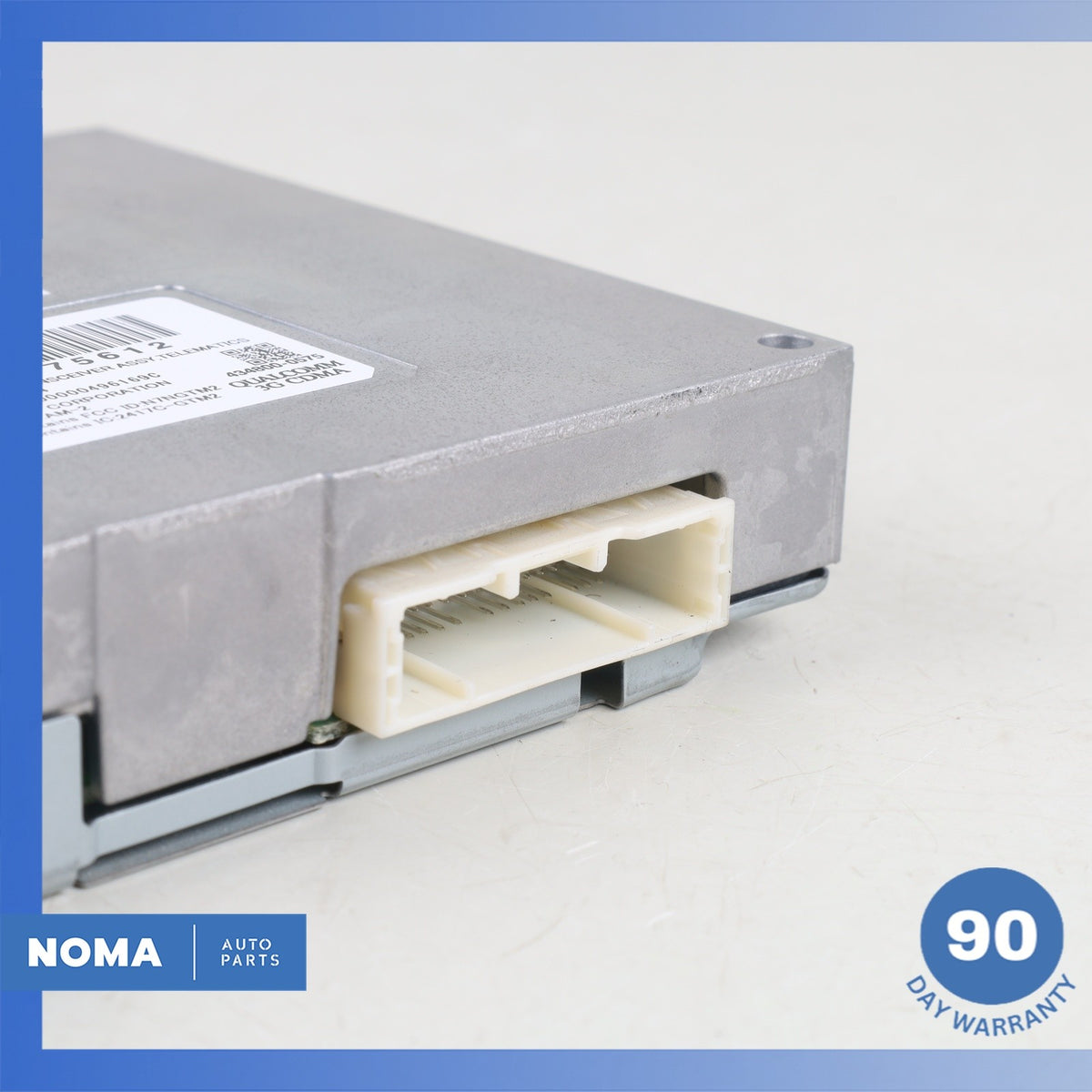 Lexus ZWA10 CT200h Telematics Control Module 86741-33020 OEM - photo 7
