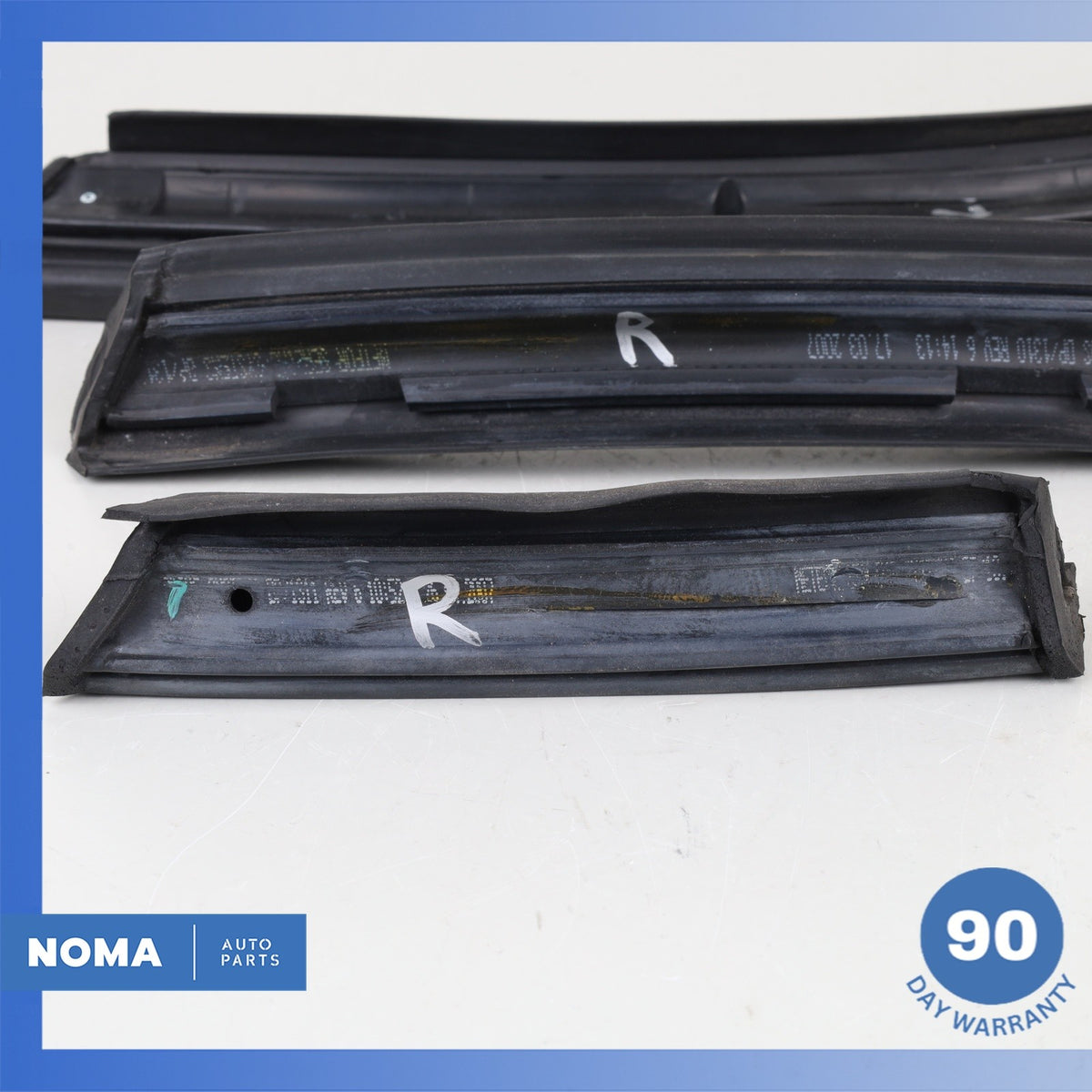 03-08 BMW E85 Z4 Convertible Top Roof Right Side Outside Molding Seal Set OEM - photo 8